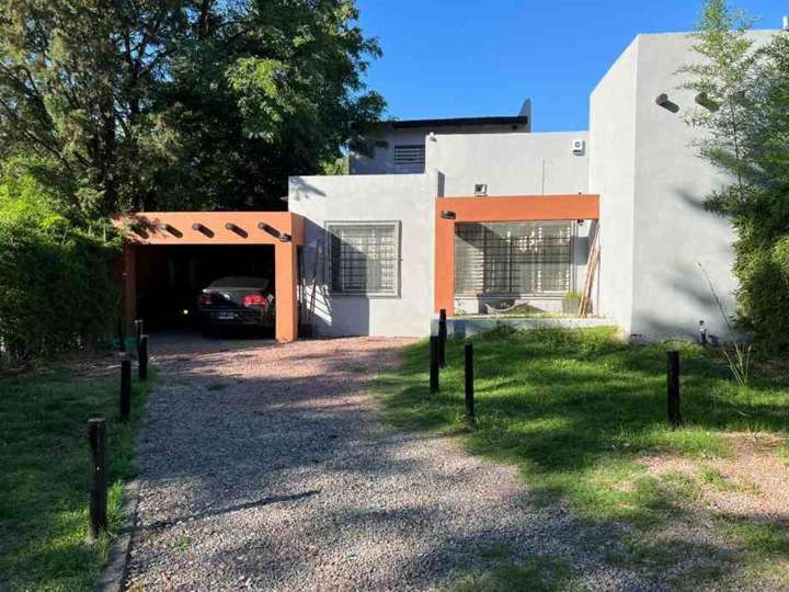 Casa en venta en Las Tacuaras, 2801, Villa Gobernador Udaondo
