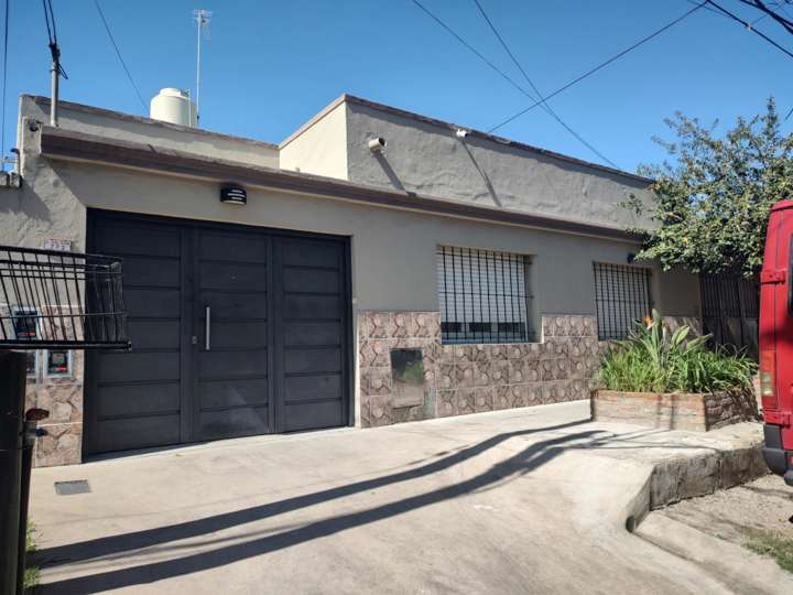 Casa en venta en Presidente Santiago Derqui, 1802, El Palomar