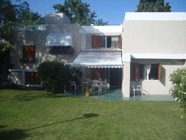 Casa en venta en General Mariano Necochea, Hurlingham