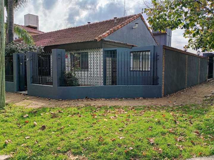 Casa en venta en Cacique Namuncurá, 899, El Palomar