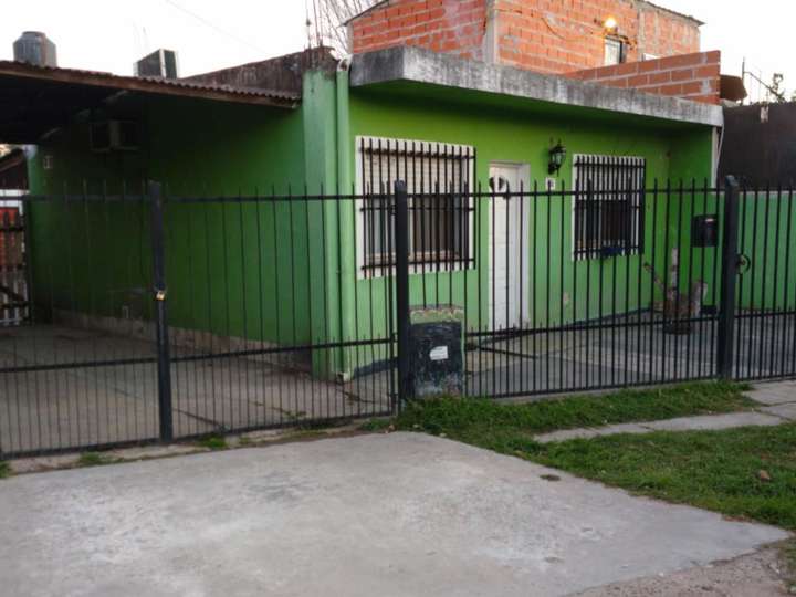 Casa en venta en Lagar, Garín