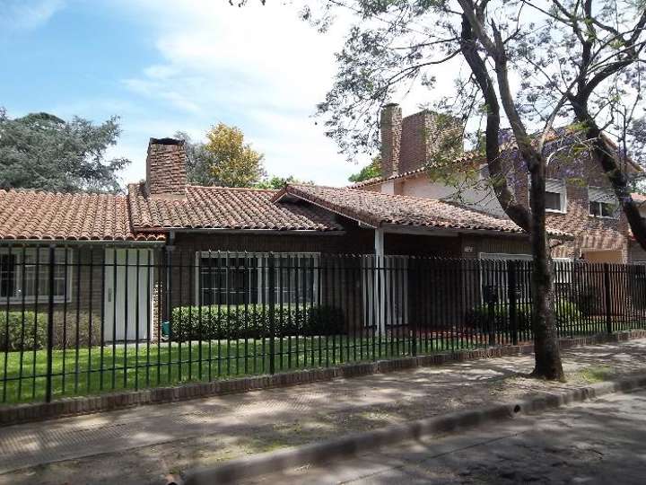Casa en venta en Remedios de Escalada, Hurlingham