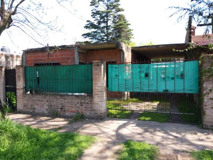 Casa en venta en Manuel Alberti, Buenos Aires