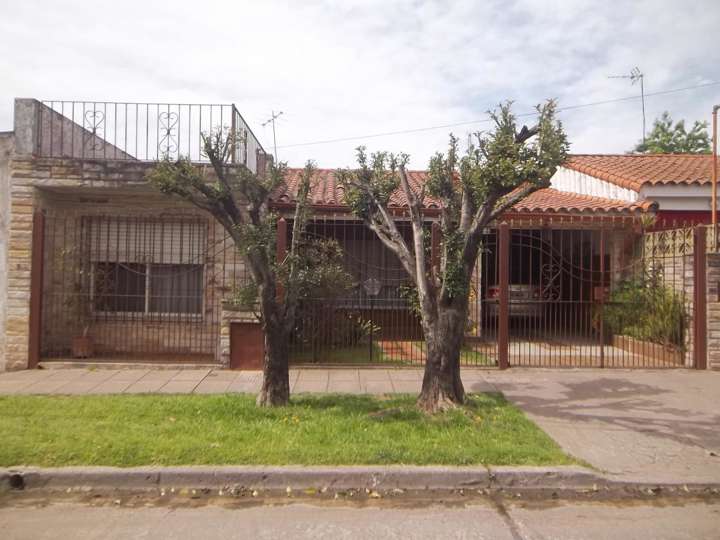 Casa en venta en Álvarez Prado, 3699, Villa Tesei