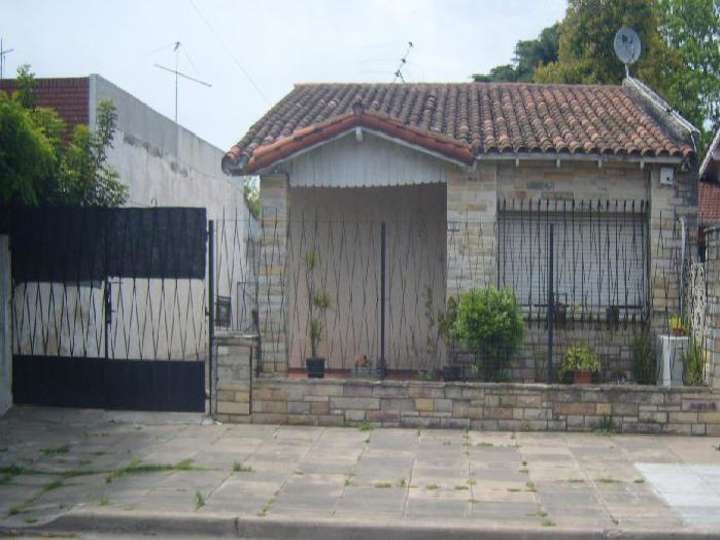 Casa en venta en General Mariano Necochea, Hurlingham