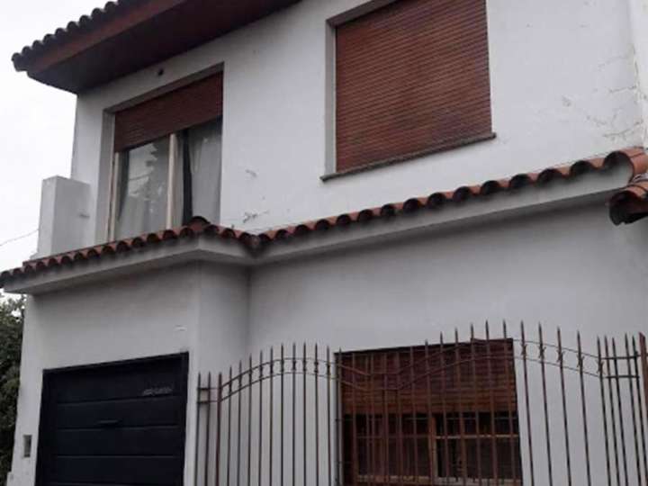 Casa en venta en Scalabrini Ortiz, San Antonio de Padua