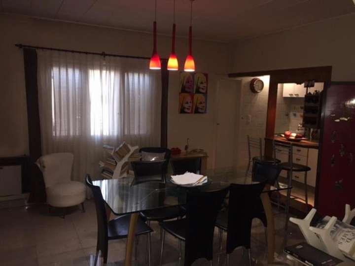 Casa en venta en General Viamonte, 2639, Valentín Alsina