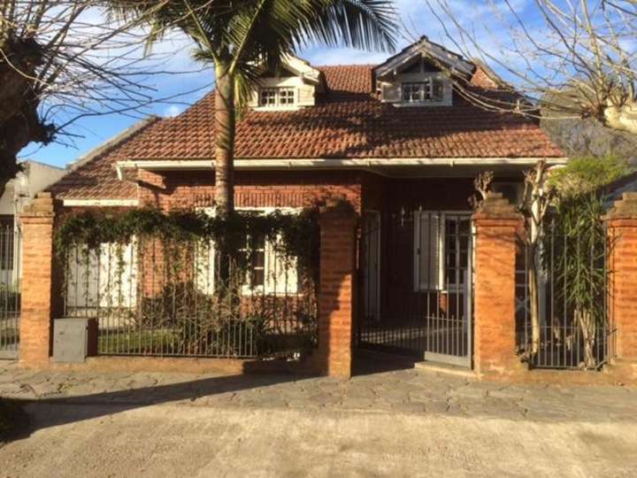 Casa en venta en Alfonso XIII, Longchamps