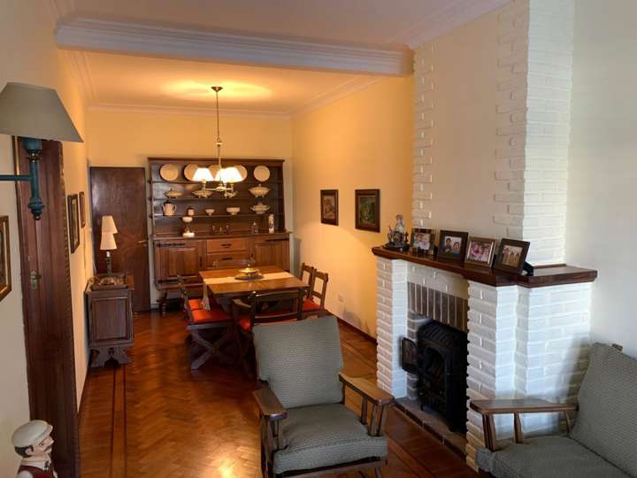 Casa en venta en Vicente Longhi, Buenos Aires