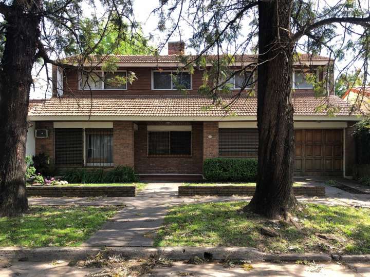 Casa en venta en Conscripto Bernardi, 1314, Adrogué