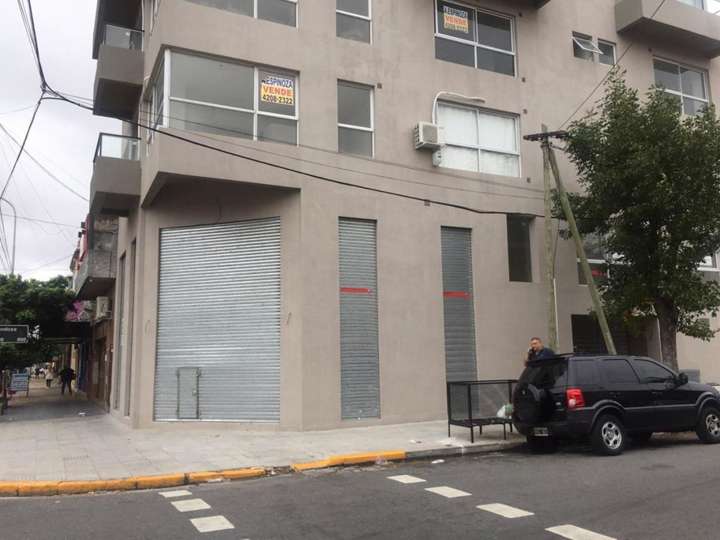 Comercial / Tienda en venta en Avenida Galicia, 600, Piñeyro
