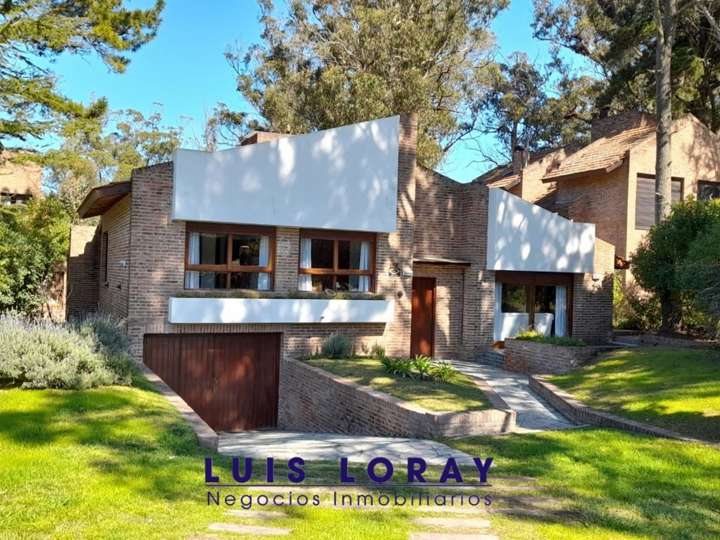 Casa en venta en De las Tres Carabelas, Pinamar