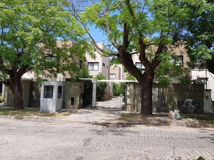 Cochera en venta en Manuel Dorrego, 532, José Mármol