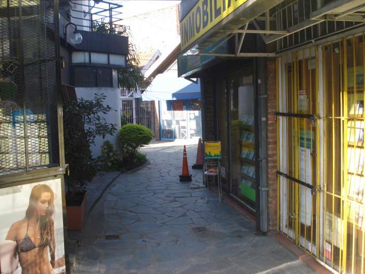 Comercial / Tienda en venta en Avenida Rivadavia, 16118, Haedo