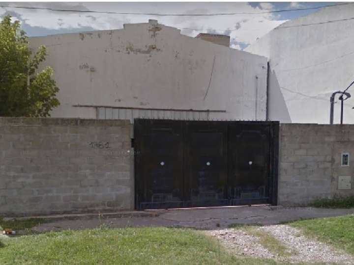 Comercial / Tienda en venta en Miguel de Azcuénaga, Buenos Aires