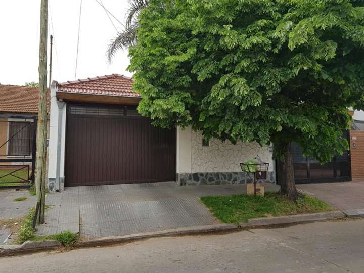 Casa en venta en 132 - Montevideo, 3901, Villa Ballester