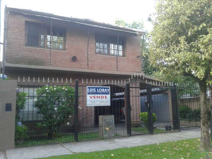 Casa en venta en Rivadavia, Longchamps