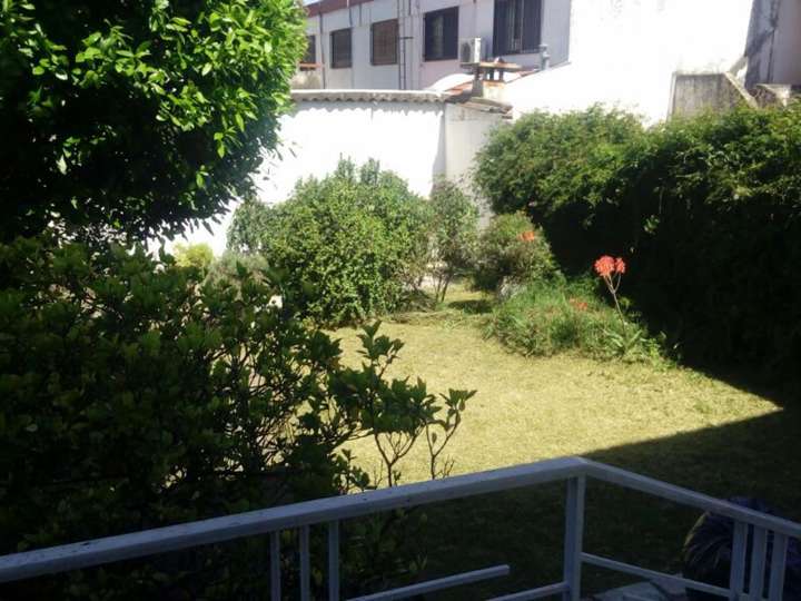 Casa en venta en Roque Pérez, 799, Villa Sarmiento