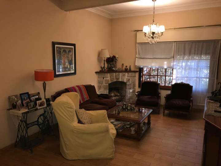 Casa en venta en Perú, 861, Villa Sarmiento