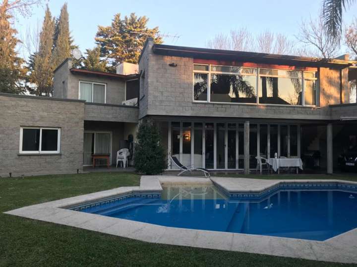 Casa en venta en Almafuerte, Francisco Álvarez