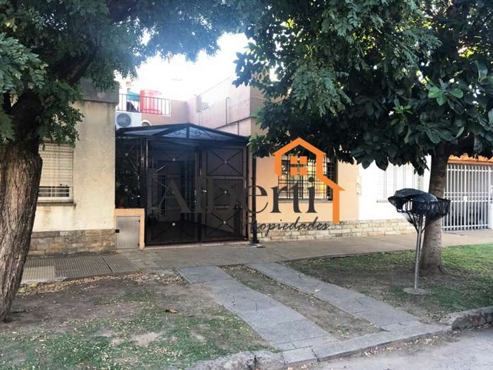 Casa en venta en 1800 Buchardo, 1800, Buenos Aires