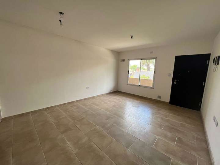 Departamento en venta en Hipólito Yrigoyen, Luis Guillón