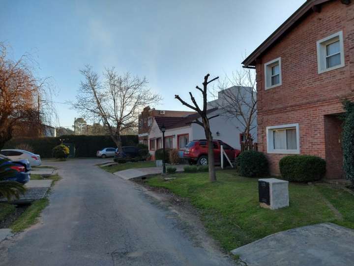 Casa en venta en Los Amarilis, 3770, Buenos Aires