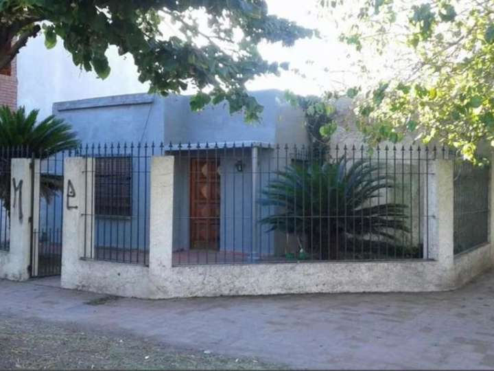 Casa en venta en Avenida Amenedo, 3300, José Mármol