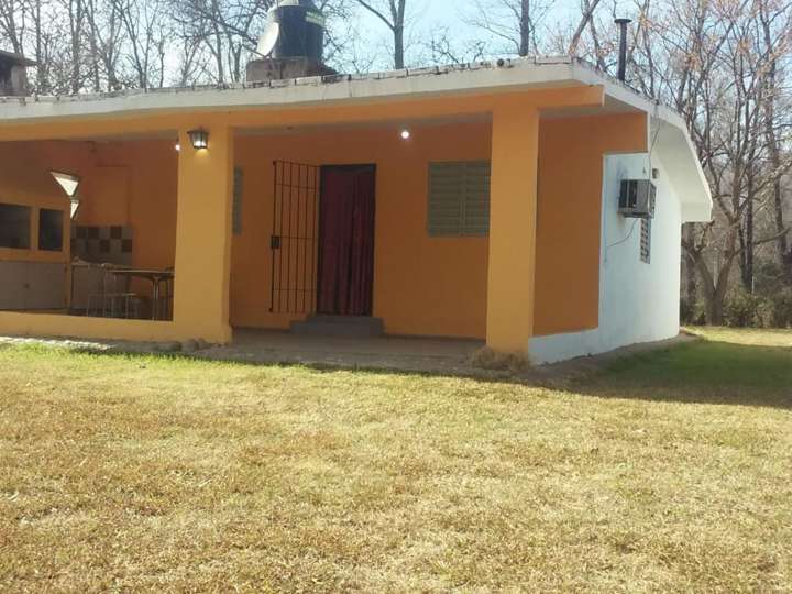 Casa en venta en Roberto Cambare, 1297, Cosquín