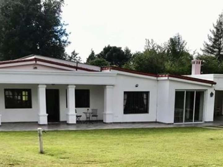 Casa en venta en Jacarandá, San Lorenzo