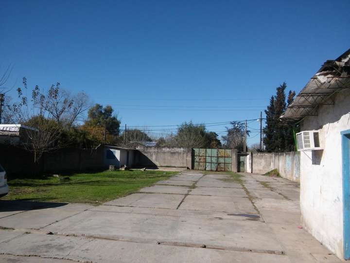 Terreno en venta en Domingo French, Buenos Aires