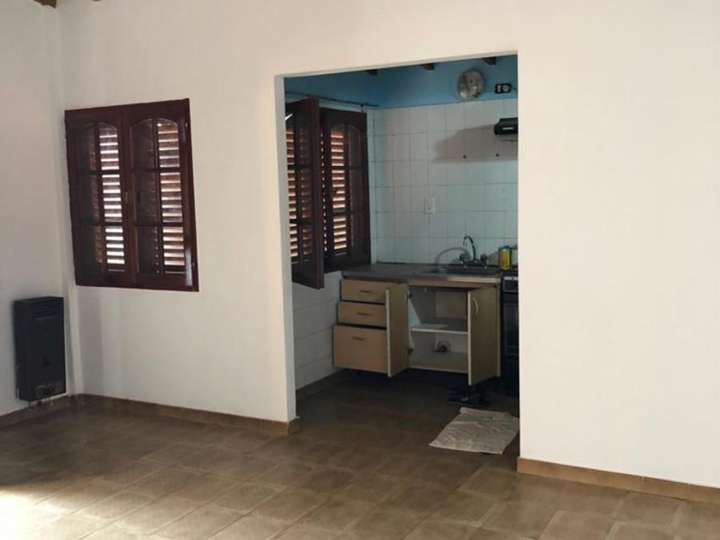 Edificio en alquiler en La Bajada, 802, Buenos Aires