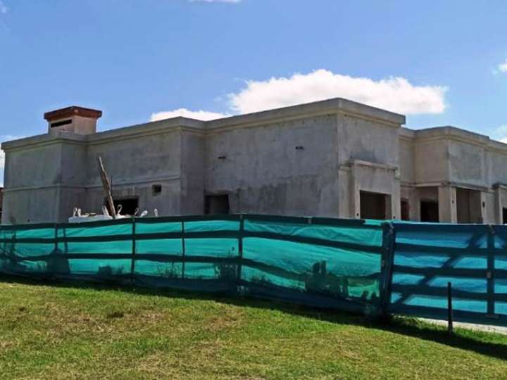 Casa en venta en Partido de Esteban Echeverría, Canning