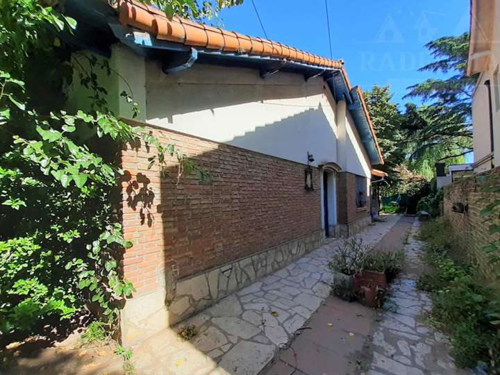 Casa en venta en Leonardo Rosales, 451, Adrogué