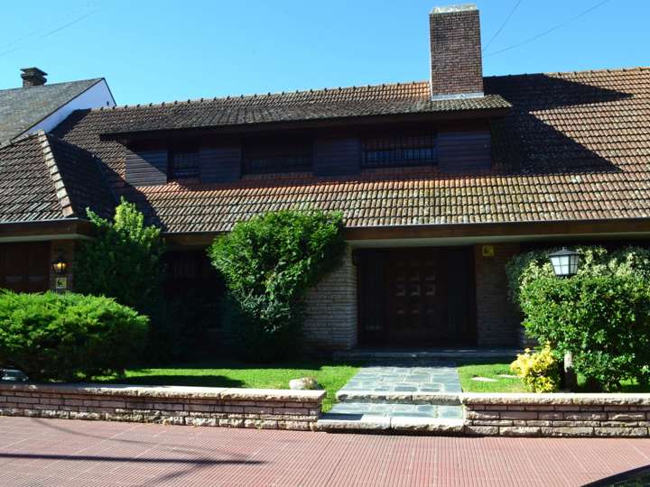 Casa en venta en General Las Heras, 1143, Buenos Aires