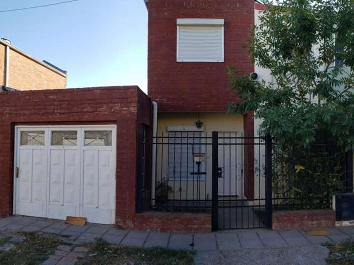 Casa en venta en Azucena Villaflor, 2251, Buenos Aires
