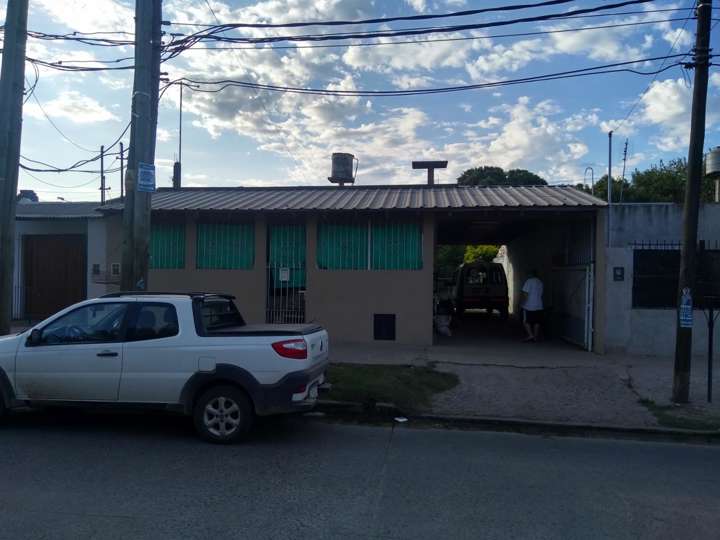 Casa en venta en Martín H. Falco, Garín