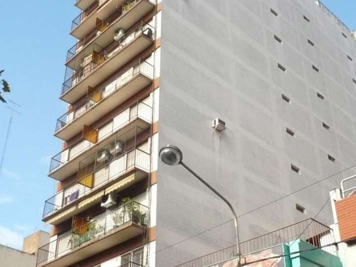 Departamento en venta en Teniente General Pablo Ricchieri, 101, Buenos Aires