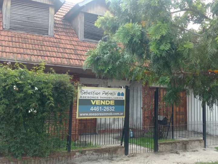 Casa en venta en Juan Florio, 1800, Buenos Aires