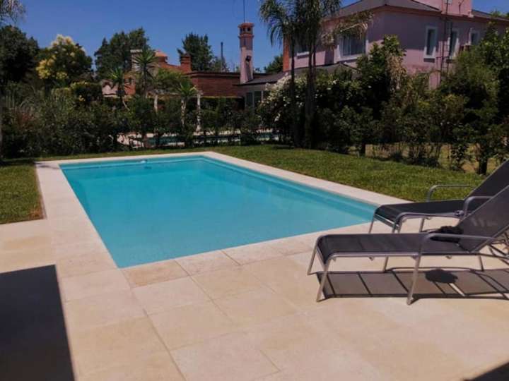 Casa en venta en Almafuerte, Francisco Álvarez