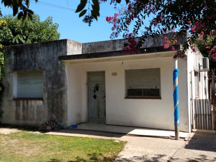 Casa en venta en Inocencio Arias, Garín