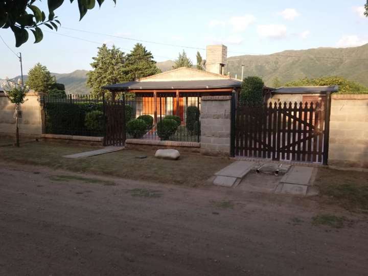 Casa en venta en López y Planes, Córdoba