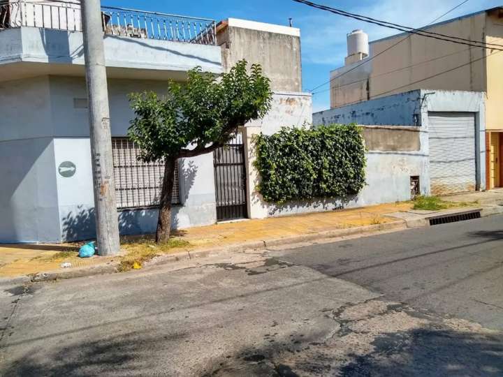 Casa en venta en Avenida Enrique Victorica, Buenos Aires