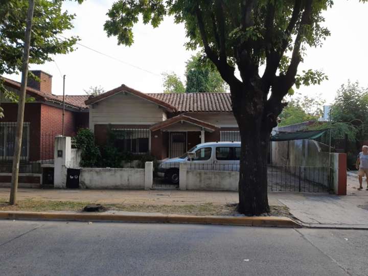 Casa en venta en Leandro N. Alem, Buenos Aires