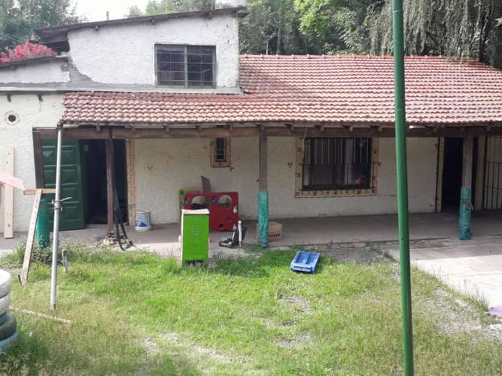 Casa en venta en Ramón Cabot, Garín