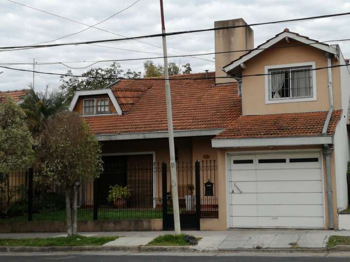 Casa en venta en 718 - De los Paraísos, Ciudad Jardín Lomas del Palomar