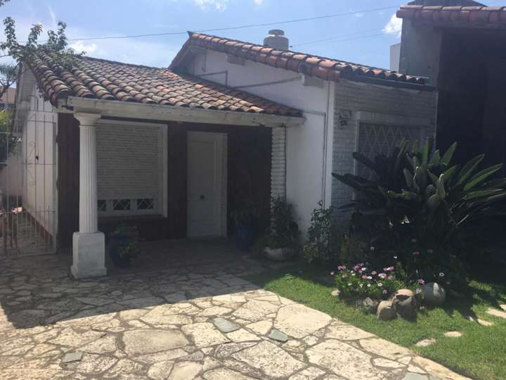 Casa en venta en Pedro Henríquez Ureña, 100, Villa de Mayo