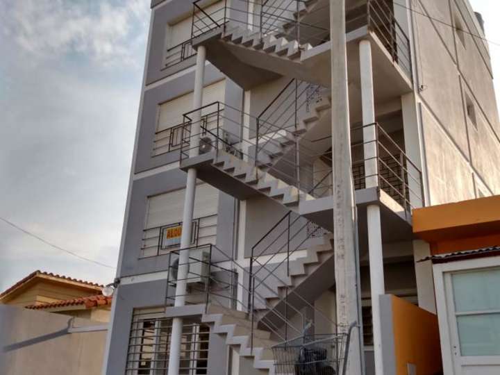 Departamento en alquiler en Legh II, Buenos Aires