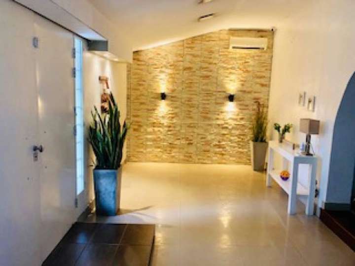 Casa en venta en Feliciano Chiclana, 299, Buenos Aires