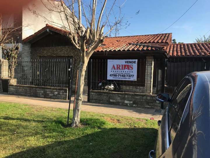 Casa en venta en Alférez Hipólito Bouchard, 3206, Buenos Aires